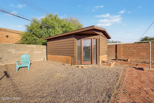 2924 N Venice Avenue, Tucson, AZ 85712