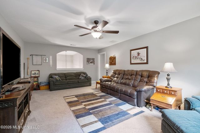 14685 Saint Charles Drive, Olive Branch, MS 38654