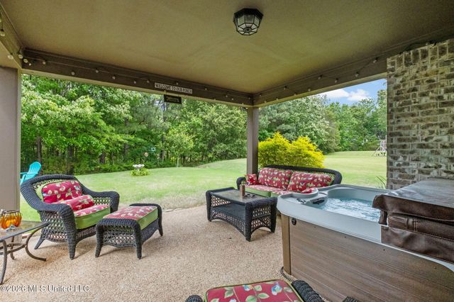 14685 Saint Charles Drive, Olive Branch, MS 38654