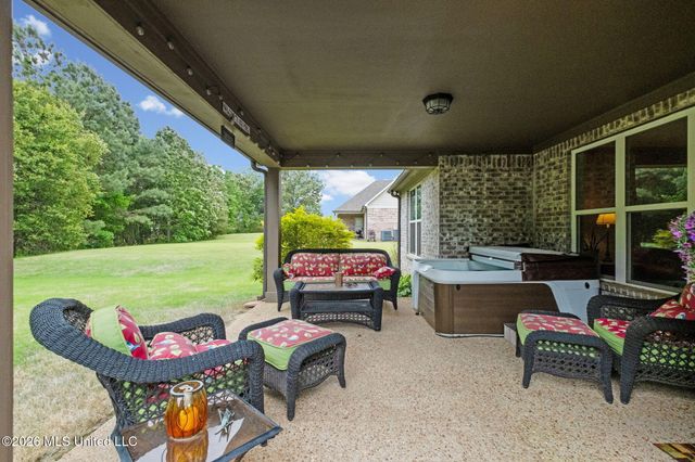 14685 Saint Charles Drive, Olive Branch, MS 38654