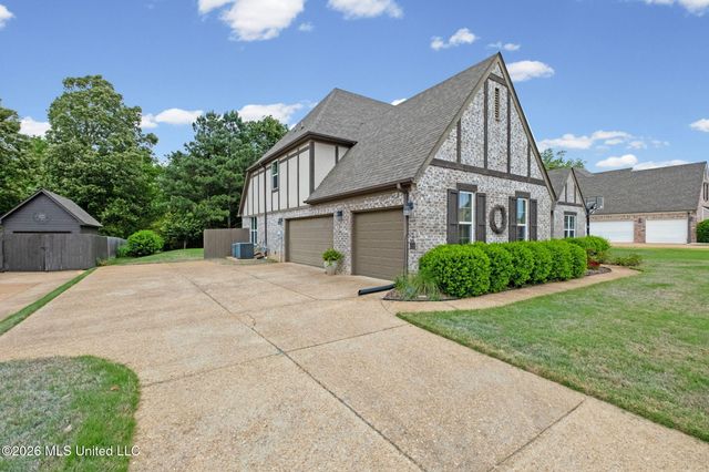 14685 Saint Charles Drive, Olive Branch, MS 38654