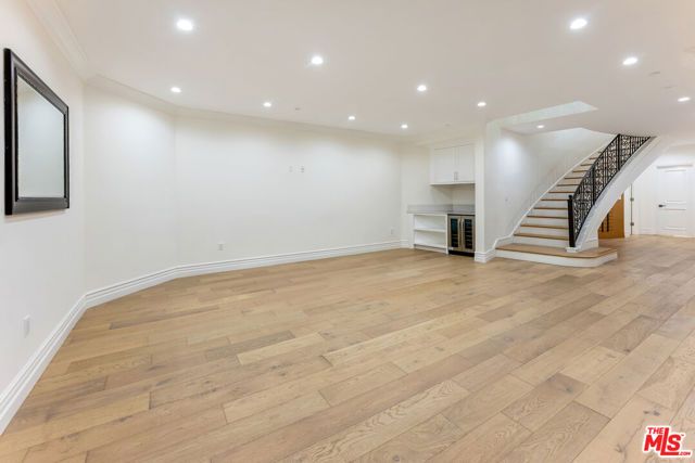 391 S Saltair Avenue, Los Angeles, CA 90049