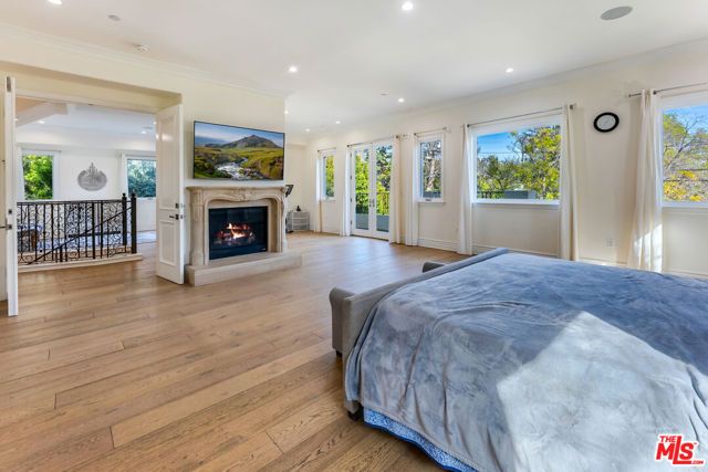 391 S Saltair Avenue, Los Angeles, CA 90049