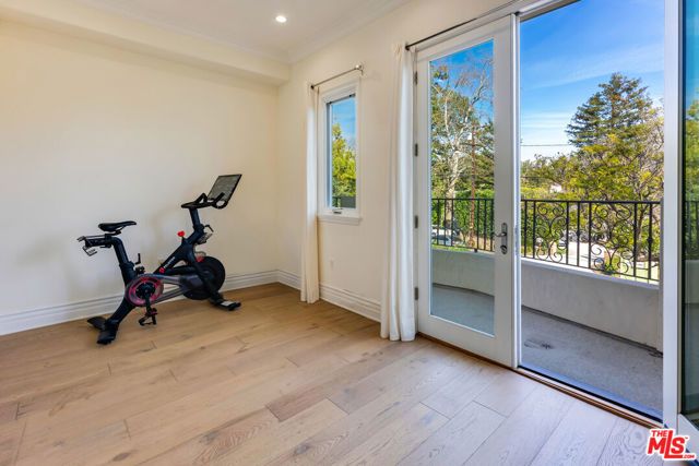 391 S Saltair Avenue, Los Angeles, CA 90049