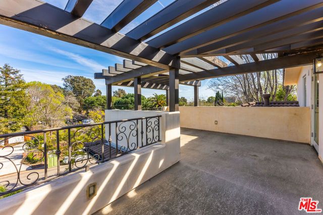 391 S Saltair Avenue, Los Angeles, CA 90049
