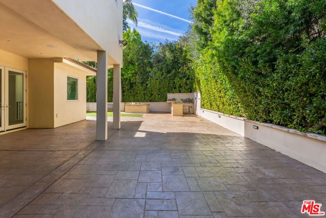 391 S Saltair Avenue, Los Angeles, CA 90049