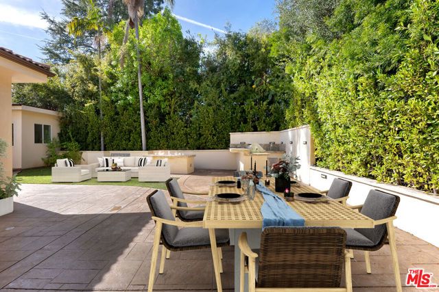 391 S Saltair Avenue, Los Angeles, CA 90049