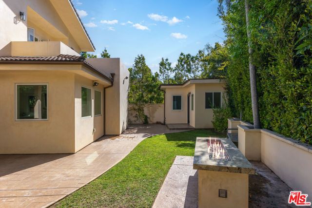 391 S Saltair Avenue, Los Angeles, CA 90049