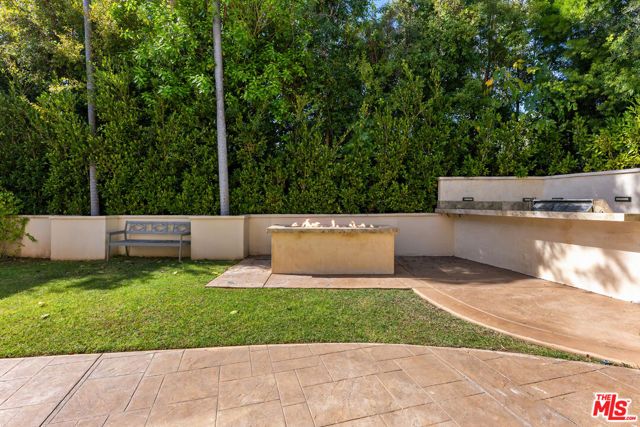 391 S Saltair Avenue, Los Angeles, CA 90049
