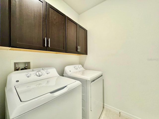 10809 FOWLERS BLUFF COURT, Tampa, FL 33647