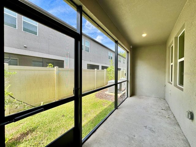 10809 FOWLERS BLUFF COURT, Tampa, FL 33647