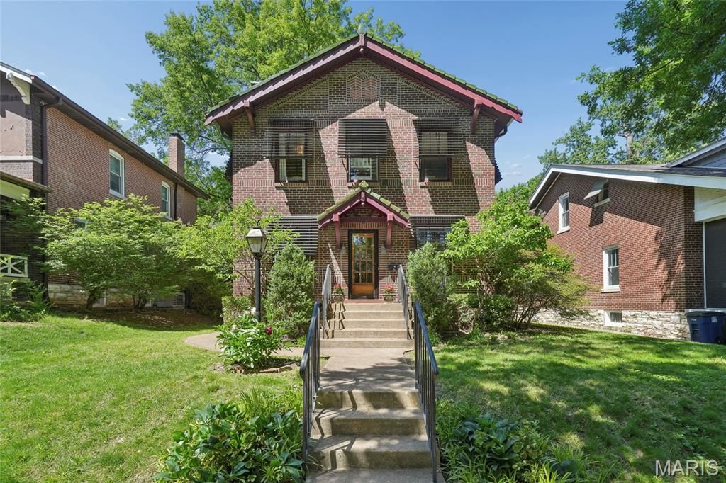 7051 Waterman Avenue, University City, MO 63130