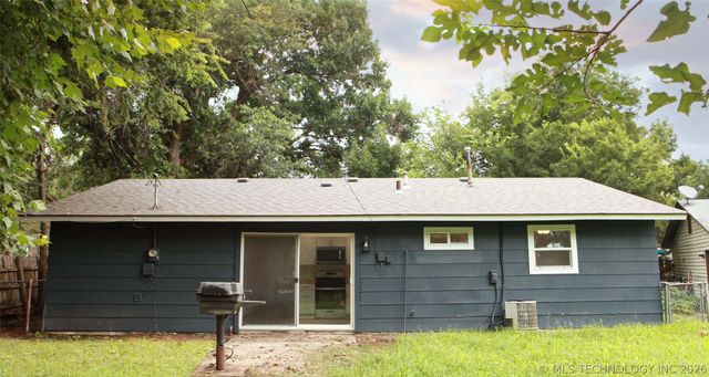 218 W Portland Street, Sapulpa, OK 74066