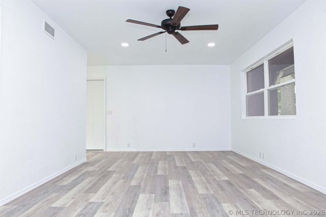 218 W Portland Street, Sapulpa, OK 74066