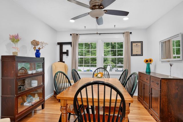 18 Hart St, Burlington, MA 01803