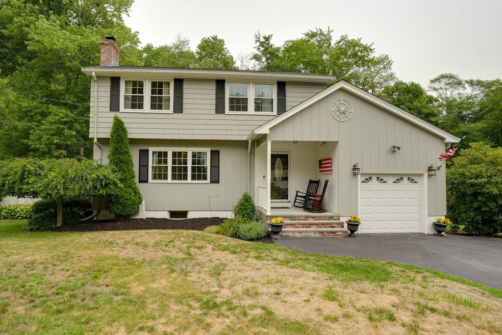 18 Hart St, Burlington, MA 01803
