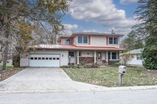 2806 Woodstock Drive, Port Huron, MI 48060