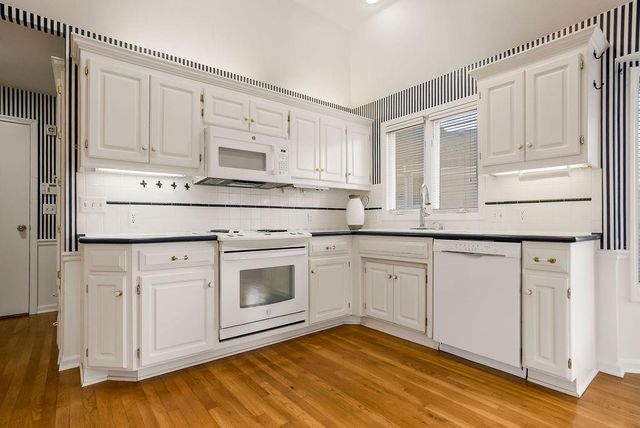 14252 Benson Street, Overland Park, KS 66221