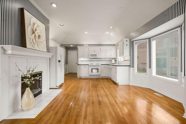 14252 Benson Street, Overland Park, KS 66221