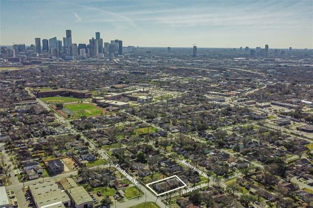3902 Tulane Oak Drive, Houston, TX 77018