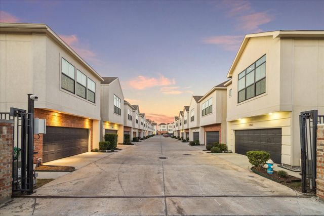3902 Tulane Oak Drive, Houston, TX 77018