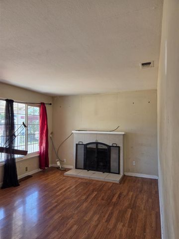 6404 Romack Cir, Sacramento, CA 95822