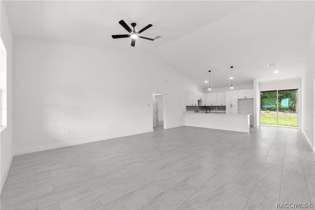 1115 W Cary Drive, Citrus Springs, FL 34434