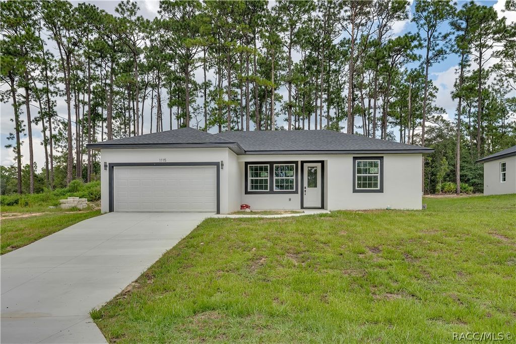 1115 W Cary Drive, Citrus Springs, FL 34434