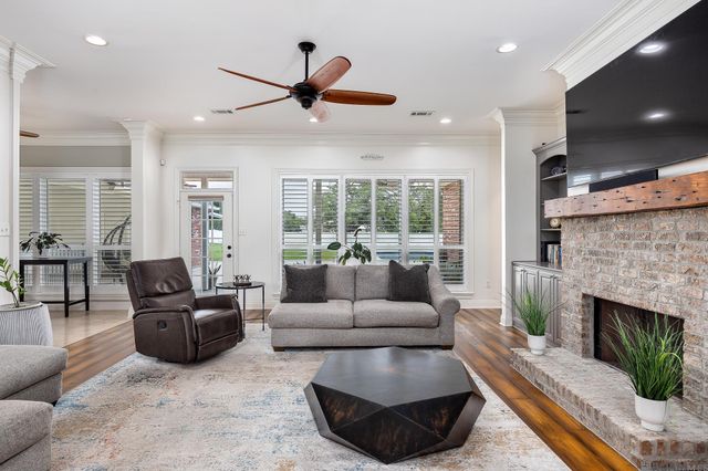 44334 Taylor Sheets Rd, St Amant, LA 70774