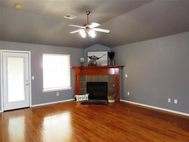 304 SW 44th Street, Moore, OK 73160