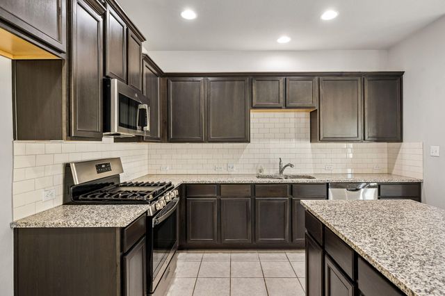 321 Arabian Colt DR, Georgetown, TX 78626