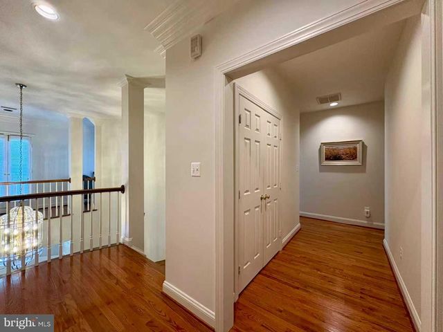 8003 COBBLE CREEK CIR, Potomac, MD 20854