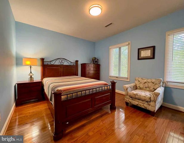 8003 COBBLE CREEK CIR, Potomac, MD 20854