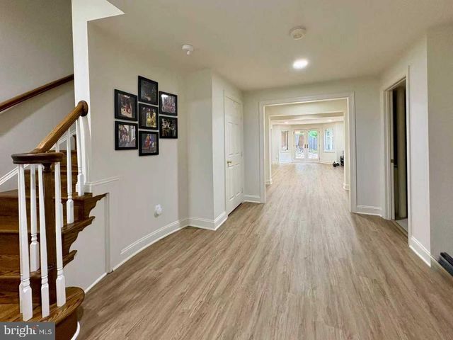 8003 COBBLE CREEK CIR, Potomac, MD 20854