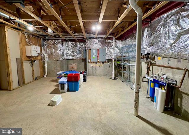 8003 COBBLE CREEK CIR, Potomac, MD 20854