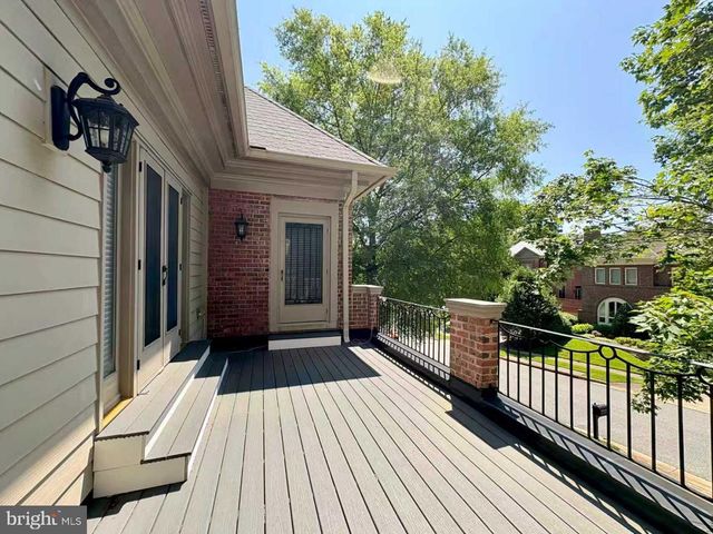 8003 COBBLE CREEK CIR, Potomac, MD 20854