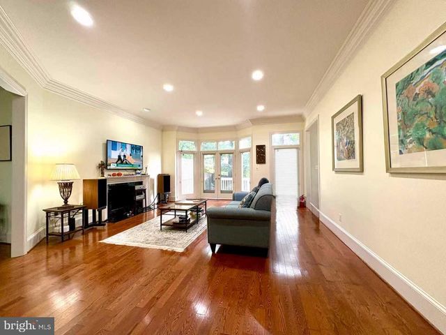 8003 COBBLE CREEK CIR, Potomac, MD 20854