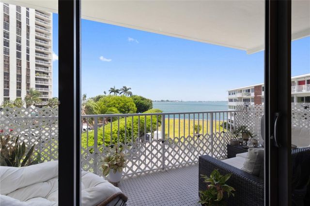 1700 NE 105th 408 408, Miami Shores, FL 33138