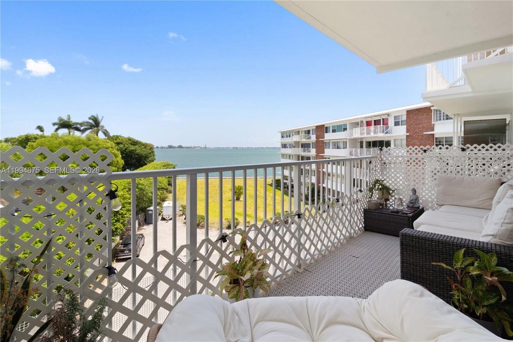 1700 NE 105th 408 408, Miami Shores, FL 33138