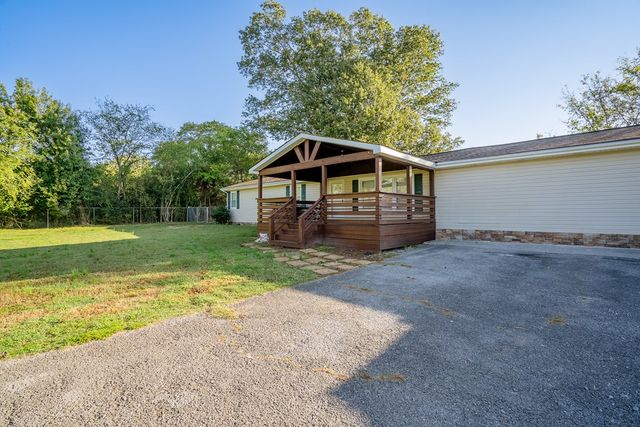 2354 Lake Francis Road NE, Dalton, GA 30721