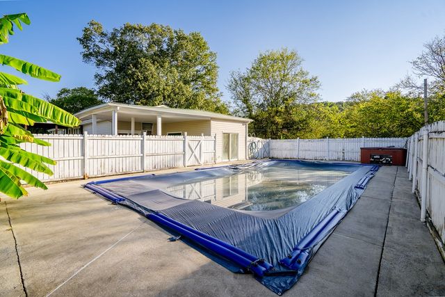 2354 Lake Francis Road NE, Dalton, GA 30721