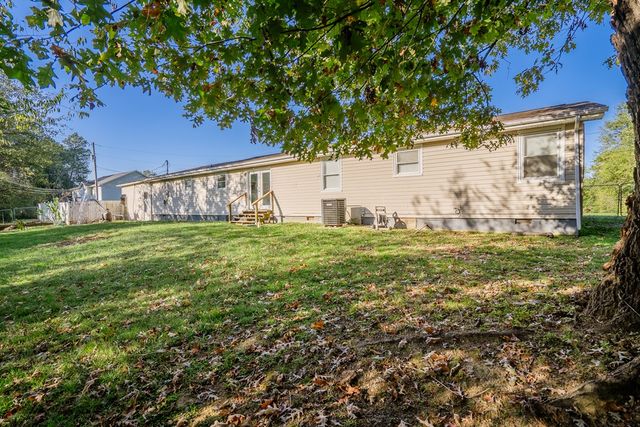 2354 Lake Francis Road NE, Dalton, GA 30721