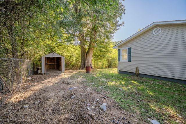 2354 Lake Francis Road NE, Dalton, GA 30721