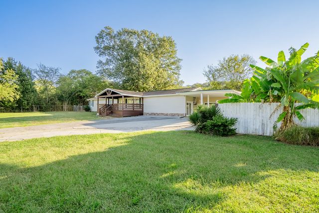 2354 Lake Francis Road NE, Dalton, GA 30721