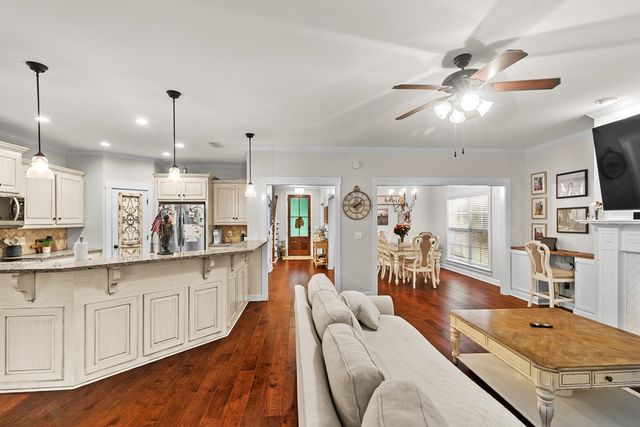 221 Prestwick, Dothan, AL 36305