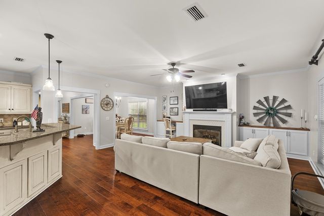 221 Prestwick, Dothan, AL 36305
