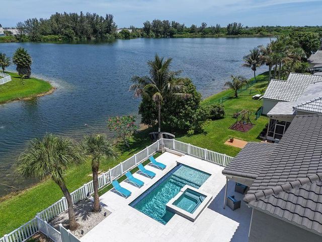5808 N Plum Bay Parkway, Tamarac, FL 33321