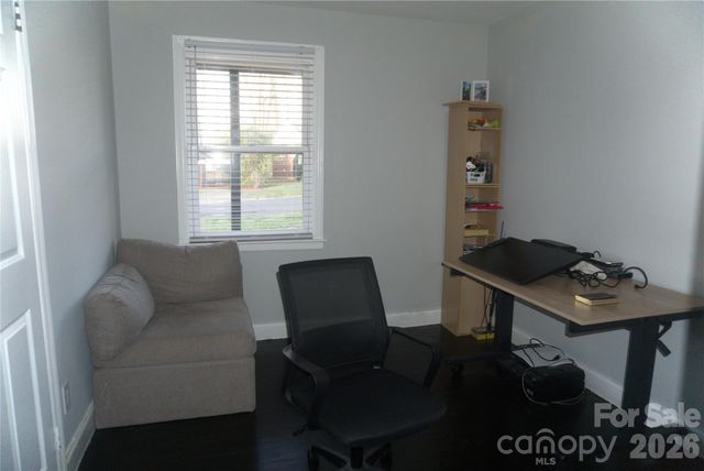 2851 Burbank Drive, Charlotte, NC 28216