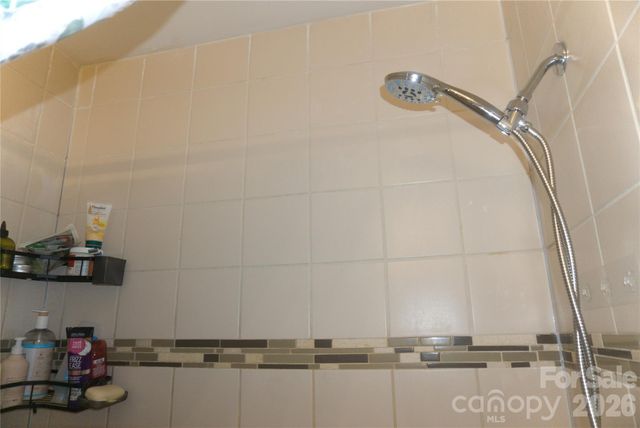 2851 Burbank Drive, Charlotte, NC 28216