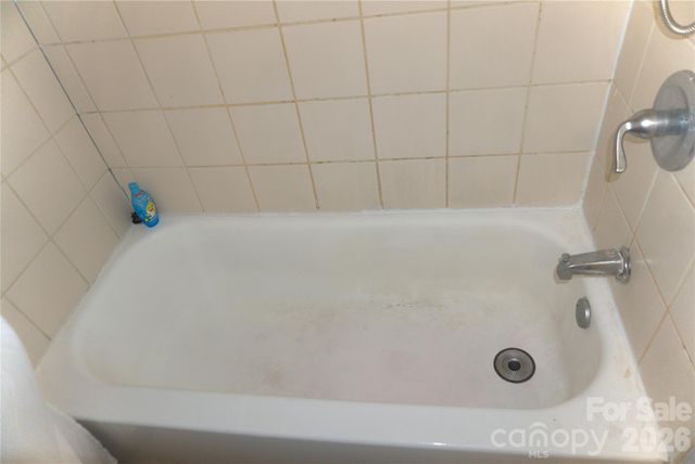 2851 Burbank Drive, Charlotte, NC 28216